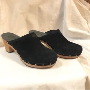 Ugg Studded, Suede Clogs, Size 8